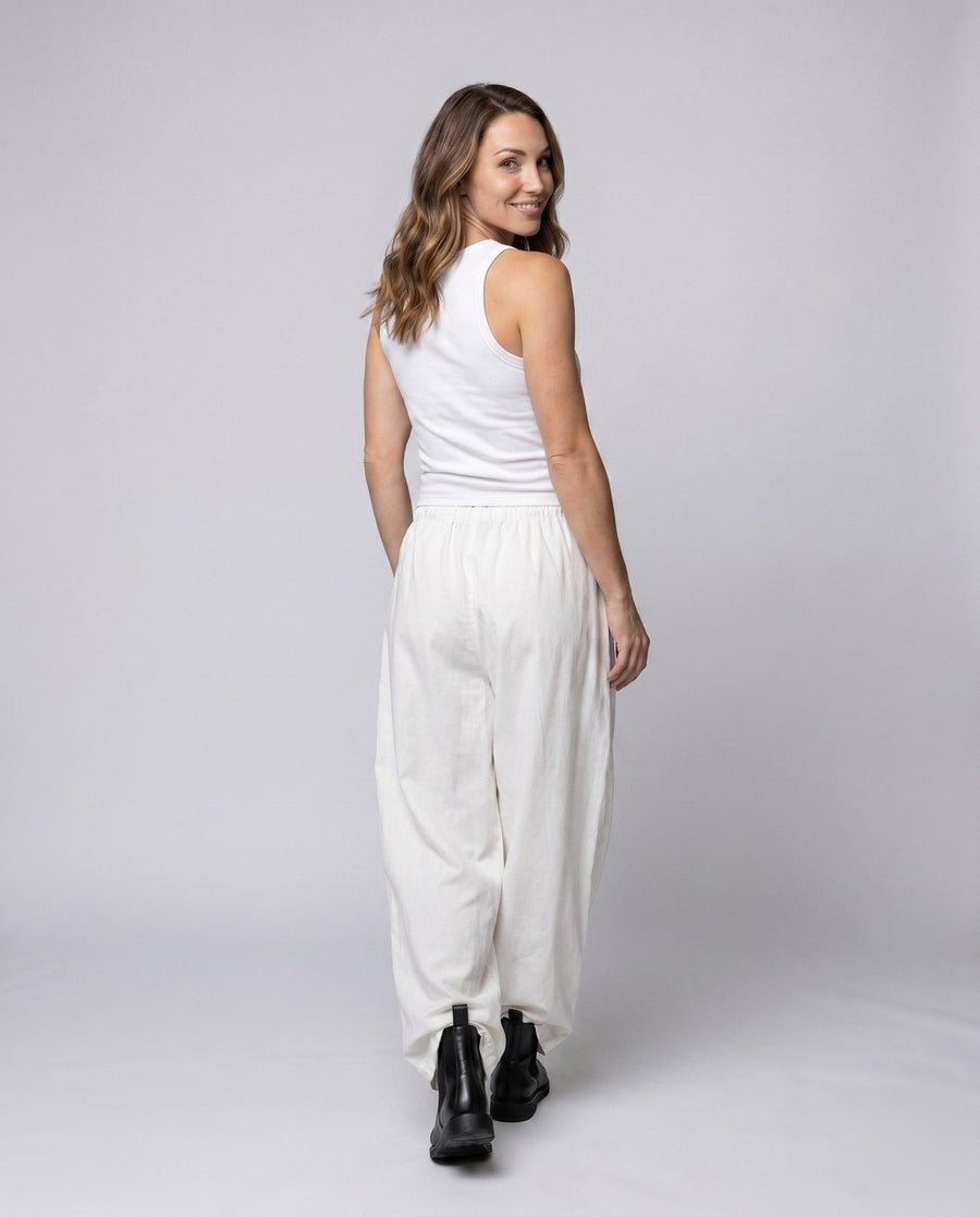 Rhiannon Linen Trousers with Side Pockets and Pockets
