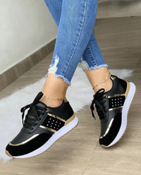 Roan Comfortable Sneakers in Black