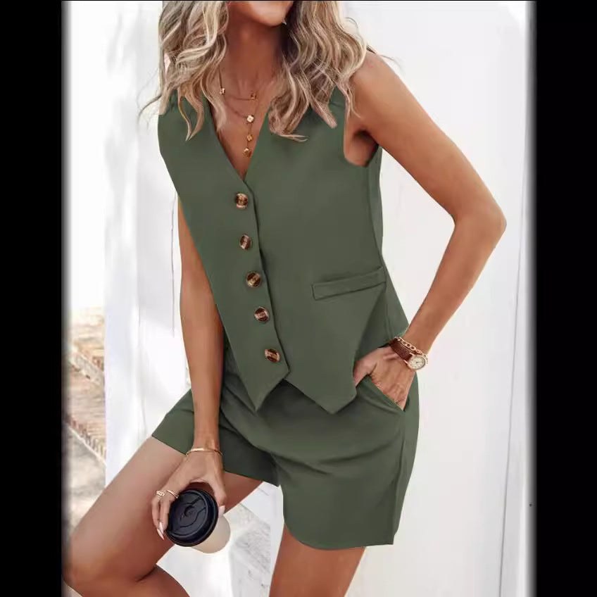 Salome Blouse with Sleeveless in Black