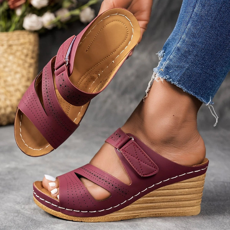 Sandra Leather Wedge Sandal in Cabernet