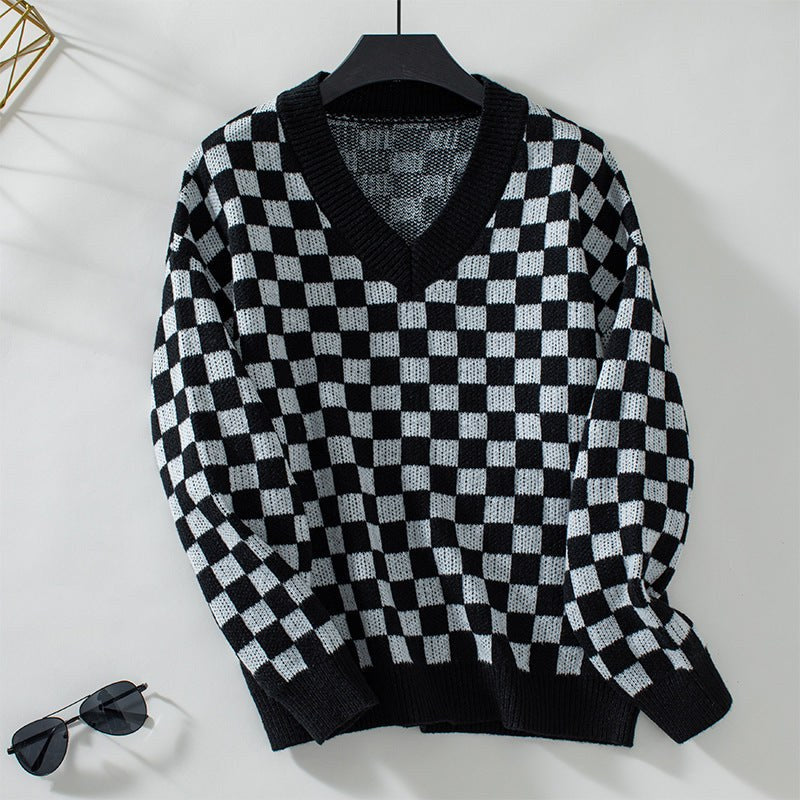 Seren Casual Sweater with V-Neck in Black