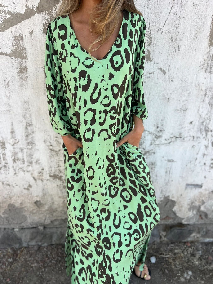 Sienna Casual Maxi Dress with V-Neck in Green
