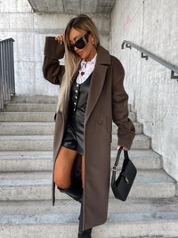 Sienna Elegant Coat with Oversized in Brown