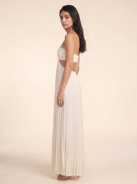 Sienna White Ivory editorial
