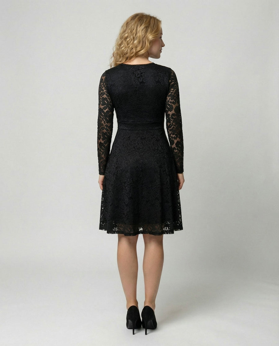 Sofia Elegant Lace Dress in Purple