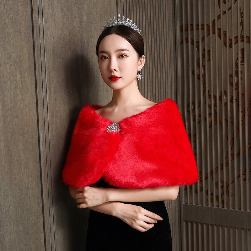 Stefania Elegant Cape in Red