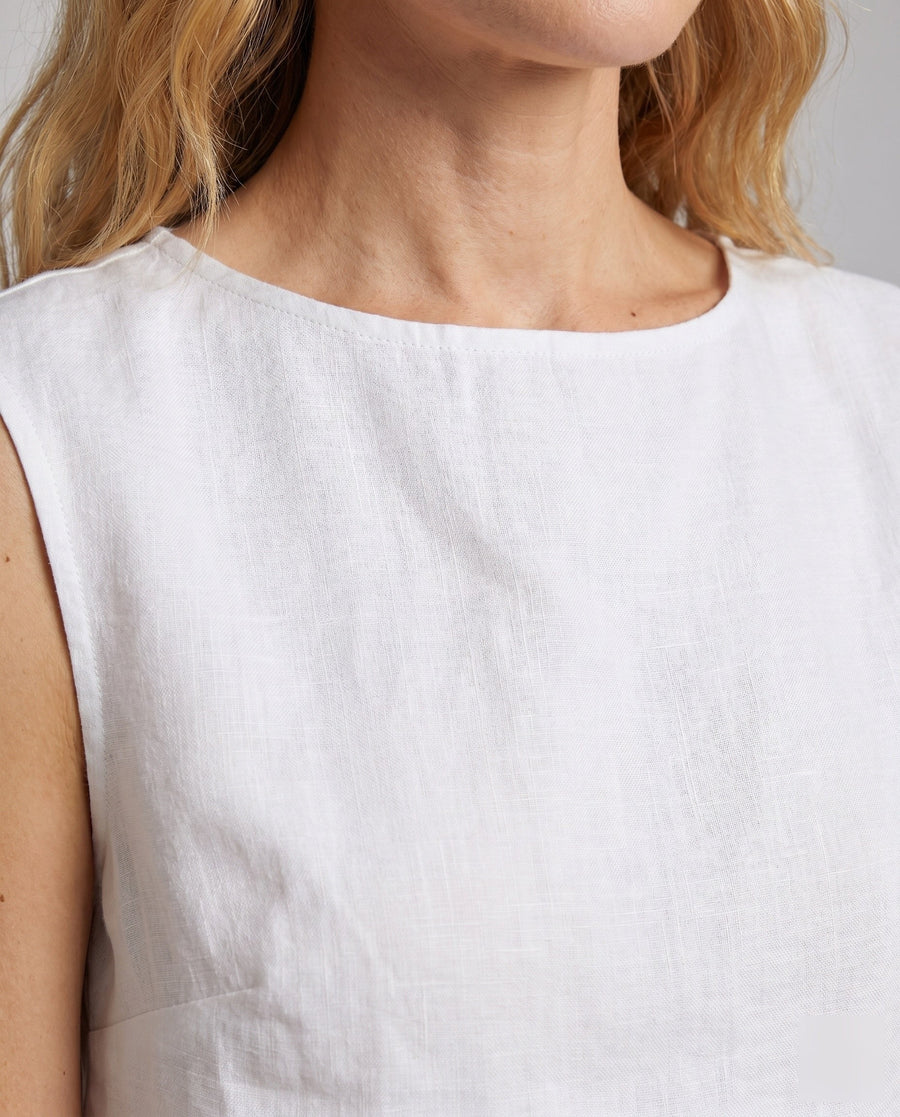 Svea Elegant Linen Top
