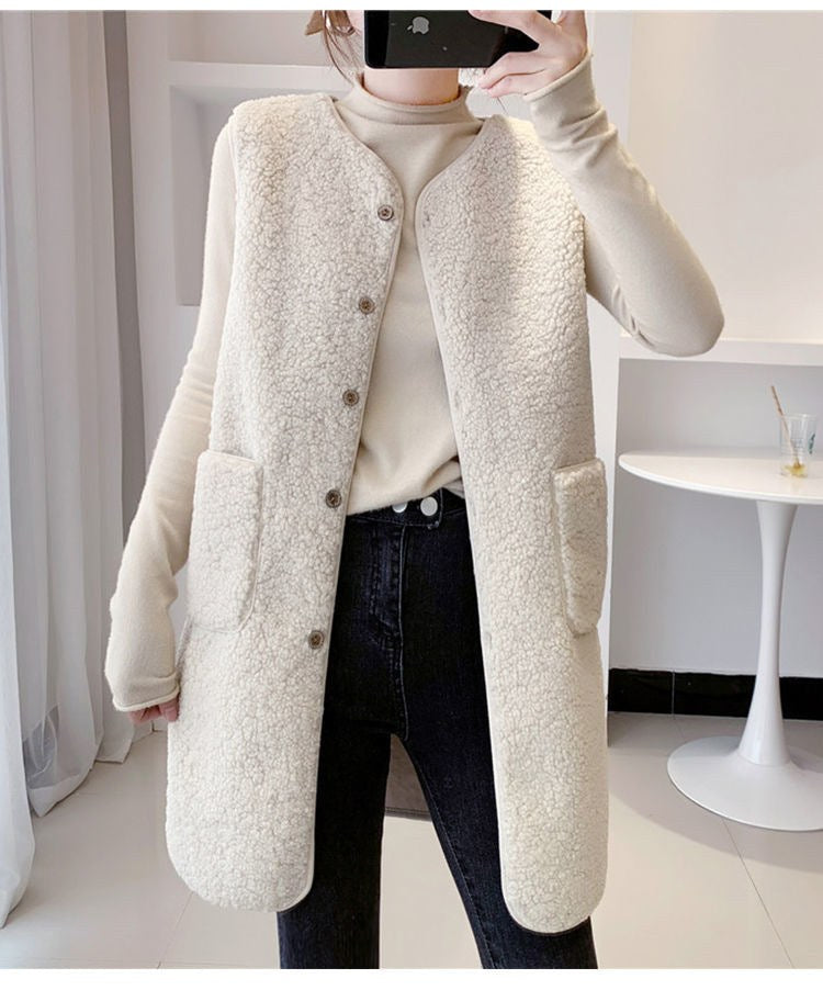 Svea Vest in Apricot