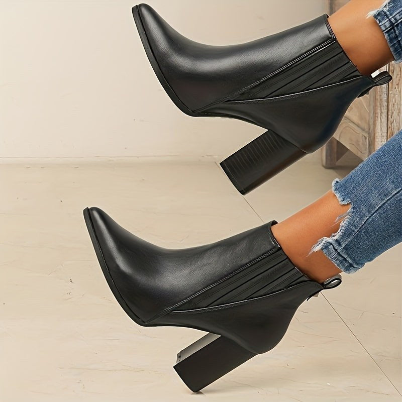 Tavrelle Women's Block Heel Ankle Boots in Black