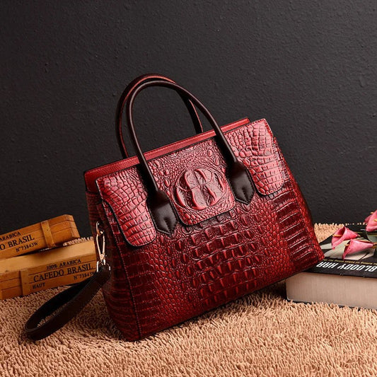 The Bordeaux Leather Tote in Bordeaux