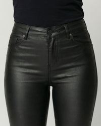 Tia Elegant Trousers in Black