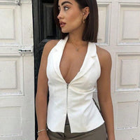 Tova Elegant Jacket with Sleeveless and Zip Front in White