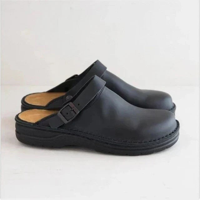 Tristan Casual Sandals in Black