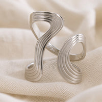 Heritage Wave Band Ring