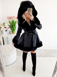 Valeria Elegant Parka with Pockets in Black