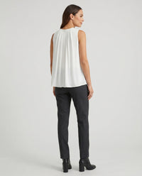 Verena Casual Linen Top with Sleeveless and Pleated