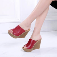 Verona Wedge Sandals in Red