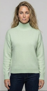 Vesper Elegant Sweater in Light Green