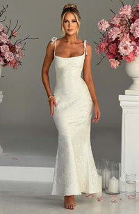 Isolde Maxi Dress – Ivory