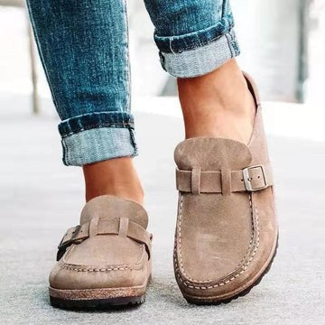Wolf Comfortable Clogs