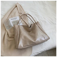 Camila | Women's Oversized Retro Faux Leather Shoulder Tote Bag