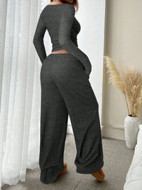 Wrenova Women's Ribbed Two Piece Lounge Set in Black