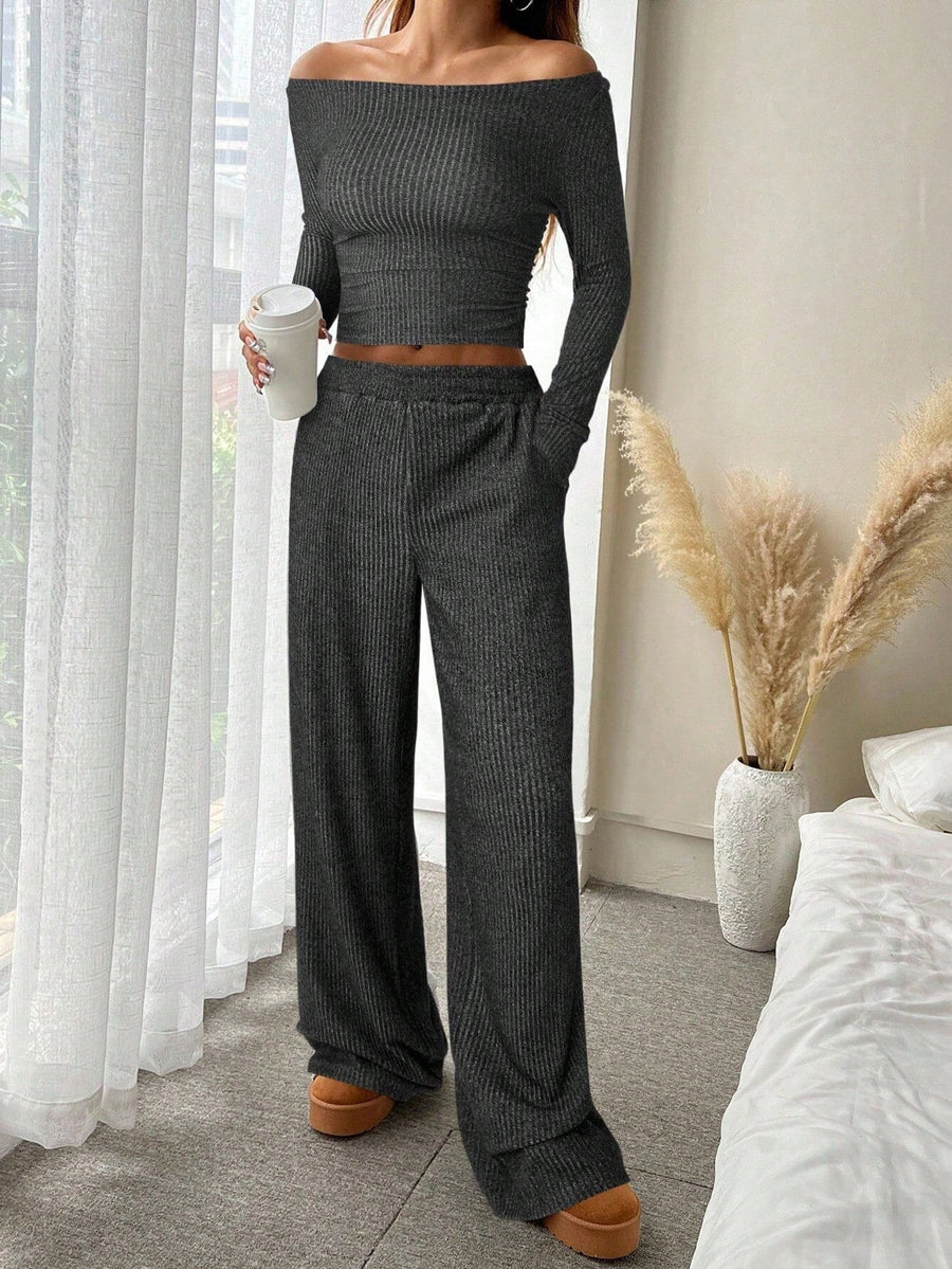 Wrenova Women's Ribbed Two Piece Lounge Set in Black